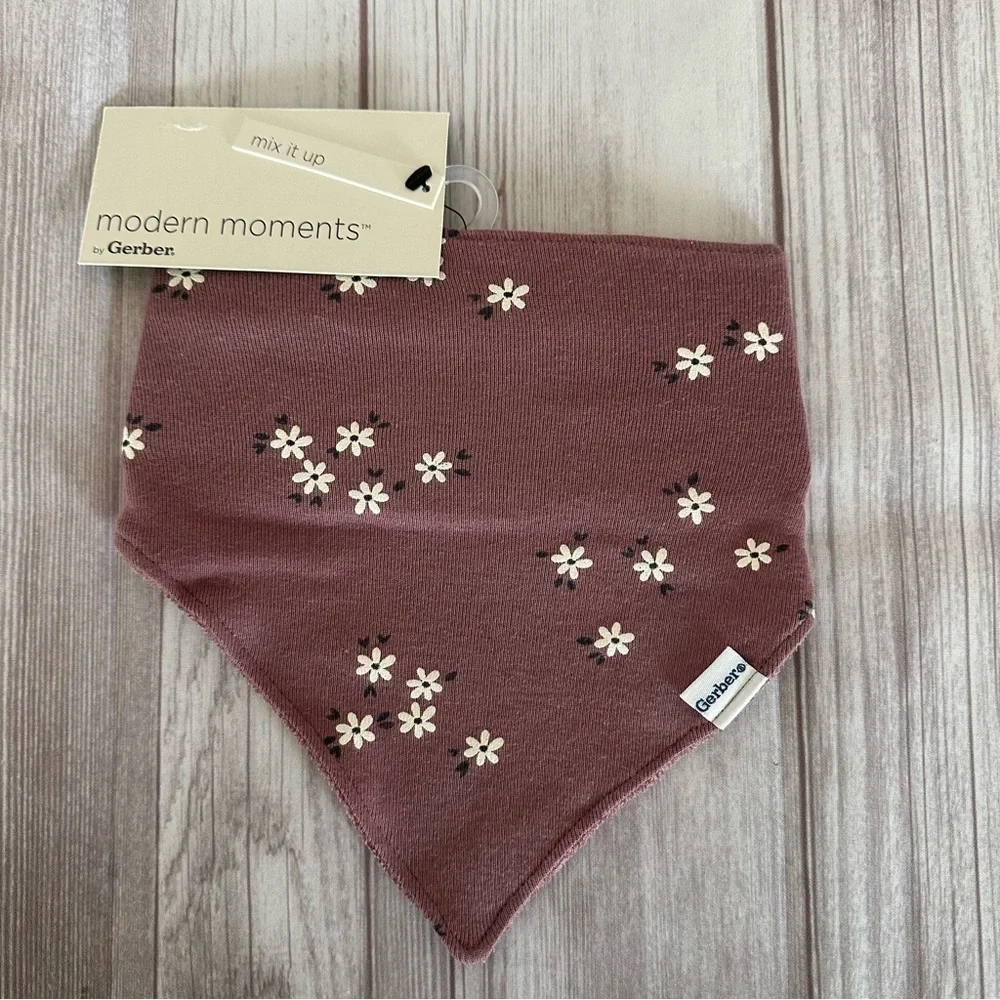 Modern Moments by Gerber purple floral bandana bib